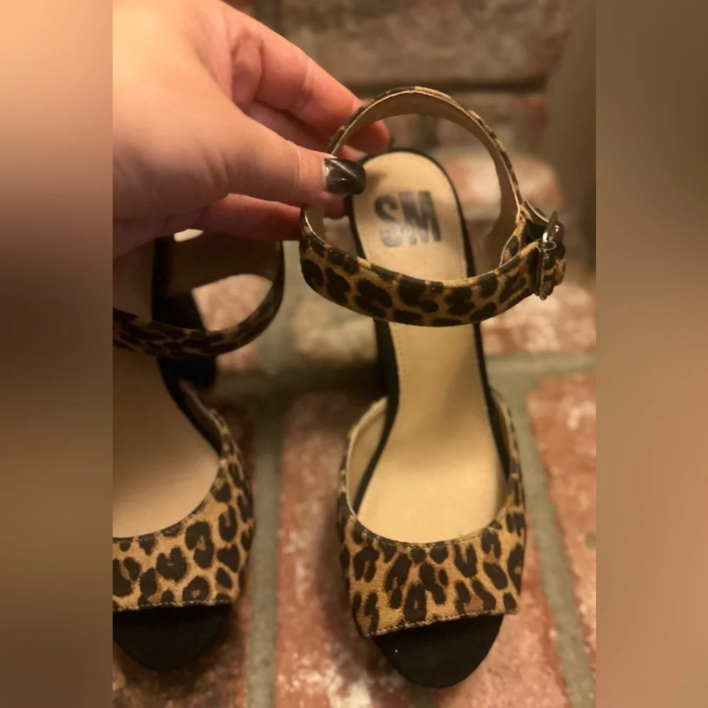SM women leopard