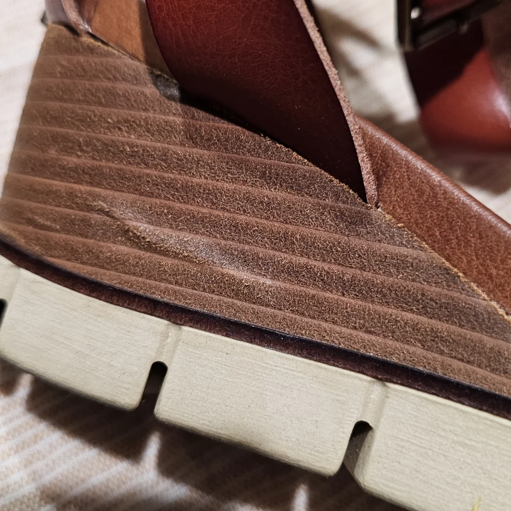 MIA fun brown