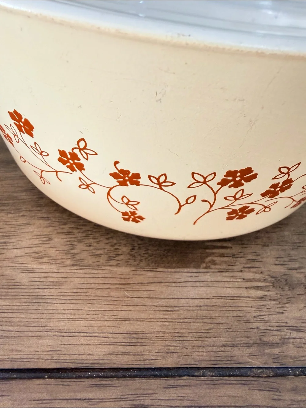 Vintage Pyrex Beige Trailing Flowers 475-B Casserole, 2.5 Liter with Glass Lid