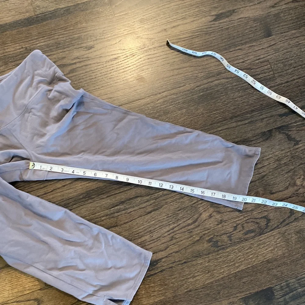 Athleta gray crop