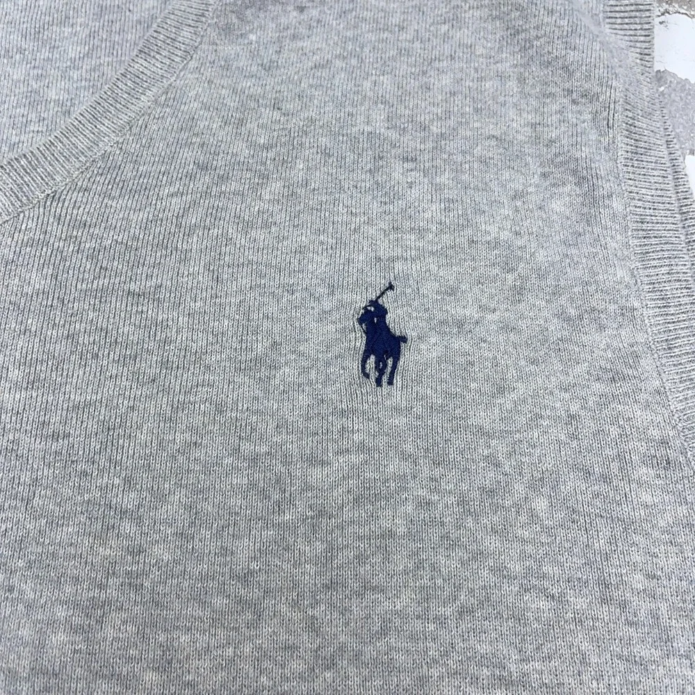 Polo Ralph Lauren includes item