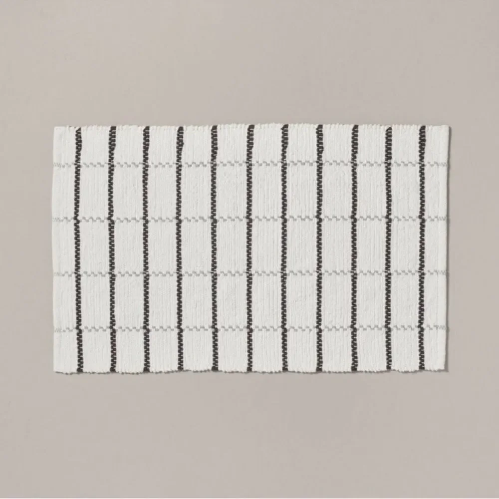 Hearth & Hand new 20x32” your