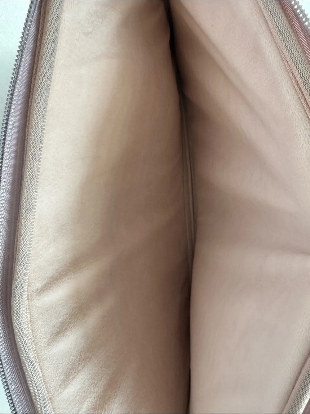 N/A laptop case