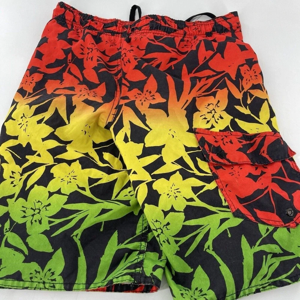 Hang Ten crafted aquatic