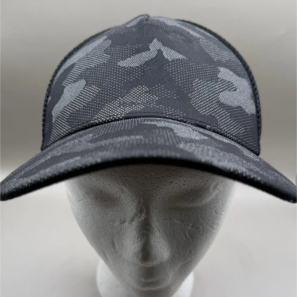 Lululemon Hat‎ Black Camo Snapback Mesh Back One Size Performance Cap