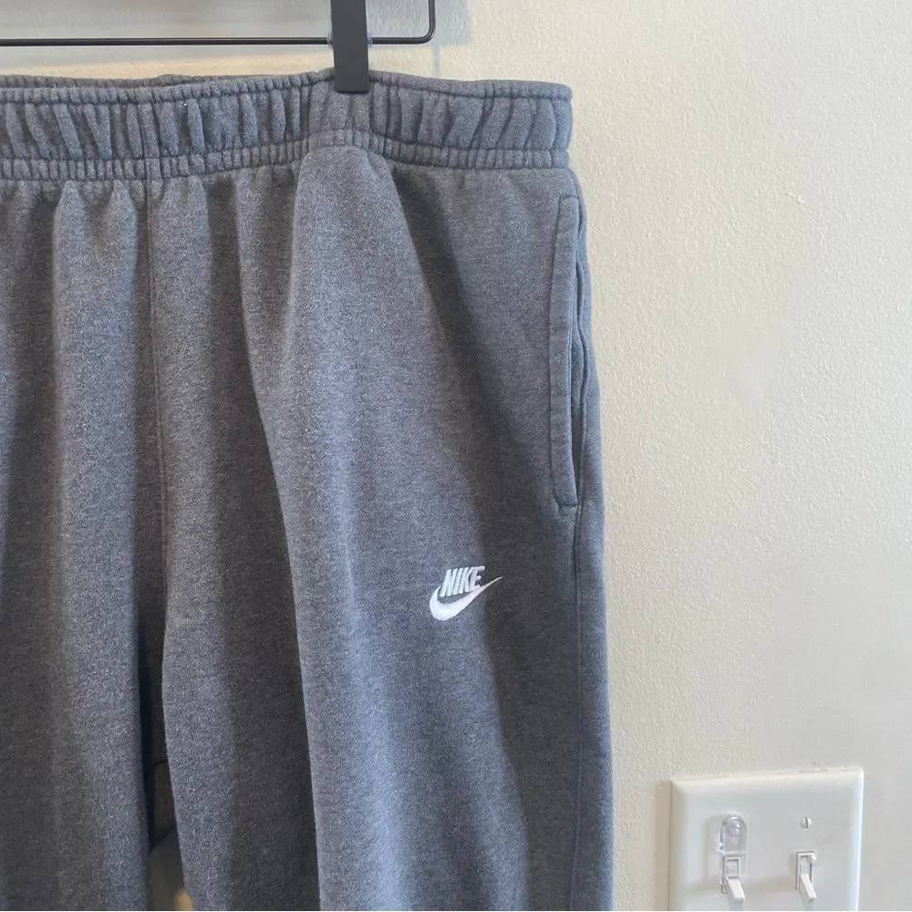 Nike men sportswear