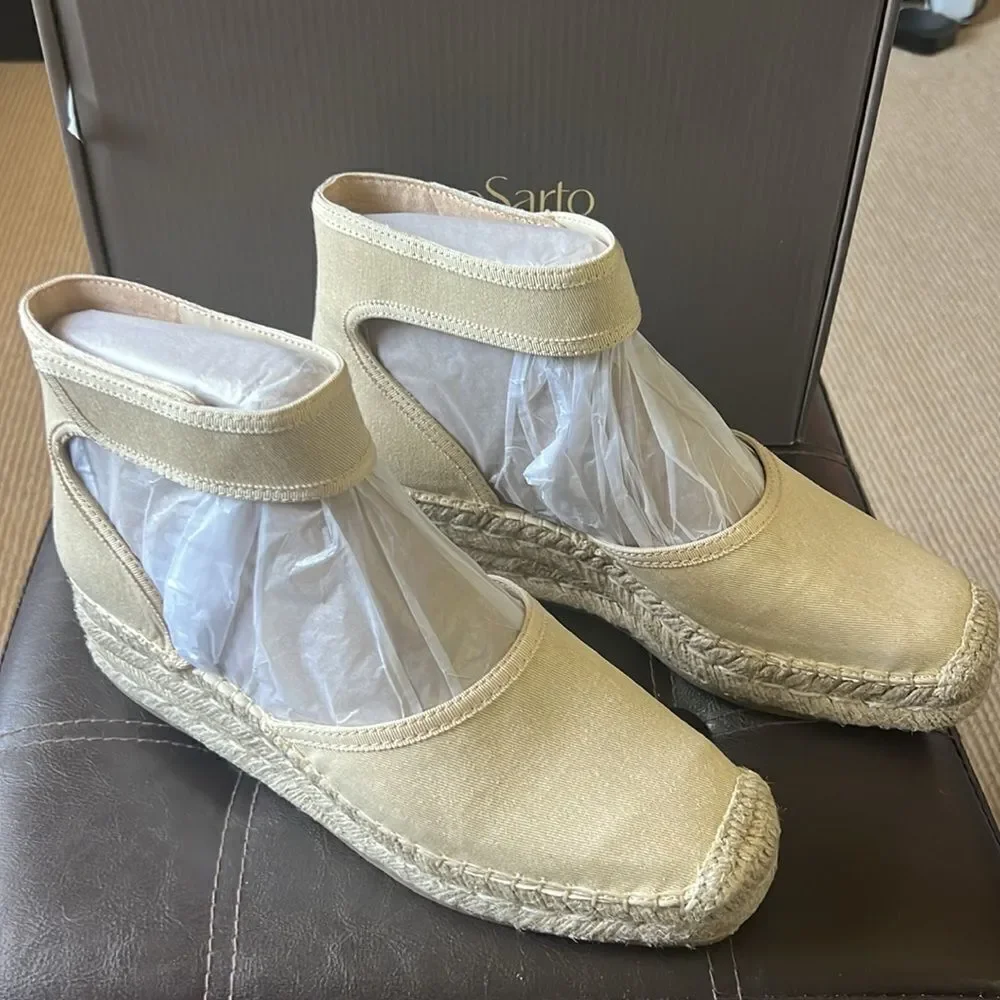 Franco Sarto hook loop