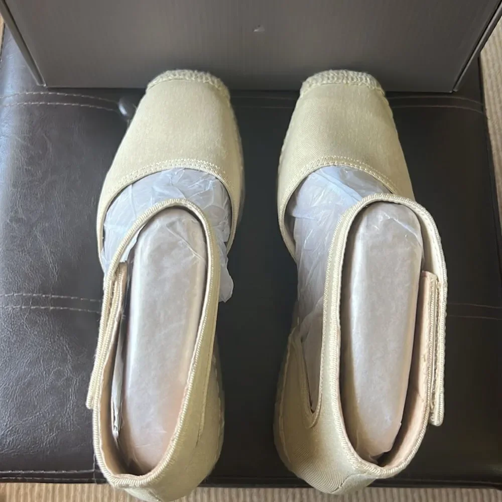 Franco Sarto hook loop