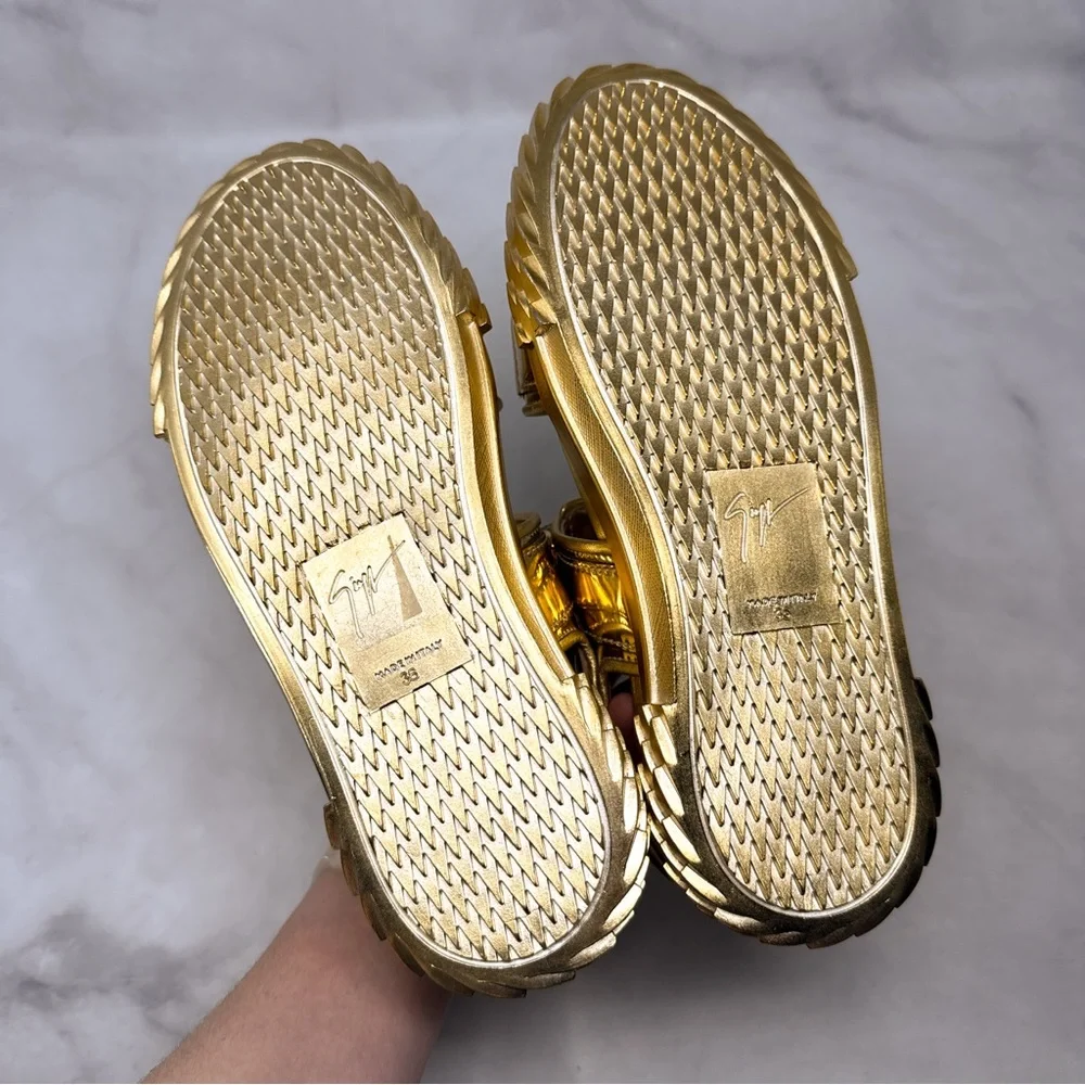 Giuseppe Zanotti *$4 99*