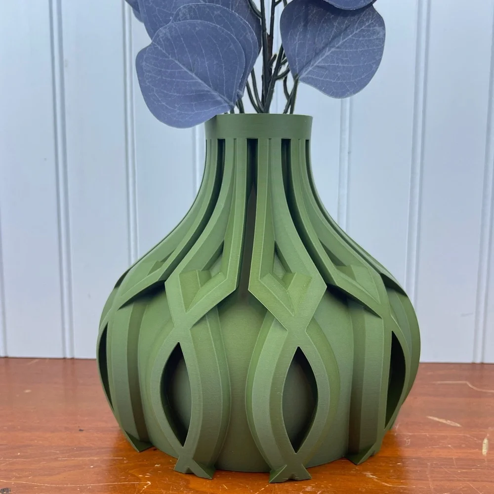 Modern Minimalist Flower Vase, The Linse Short Vase