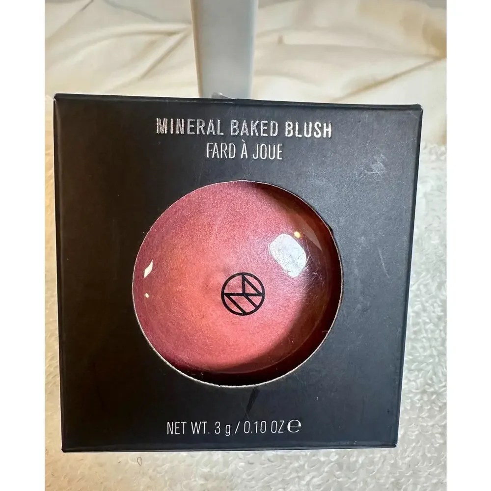 IL MAKIAGE brand new