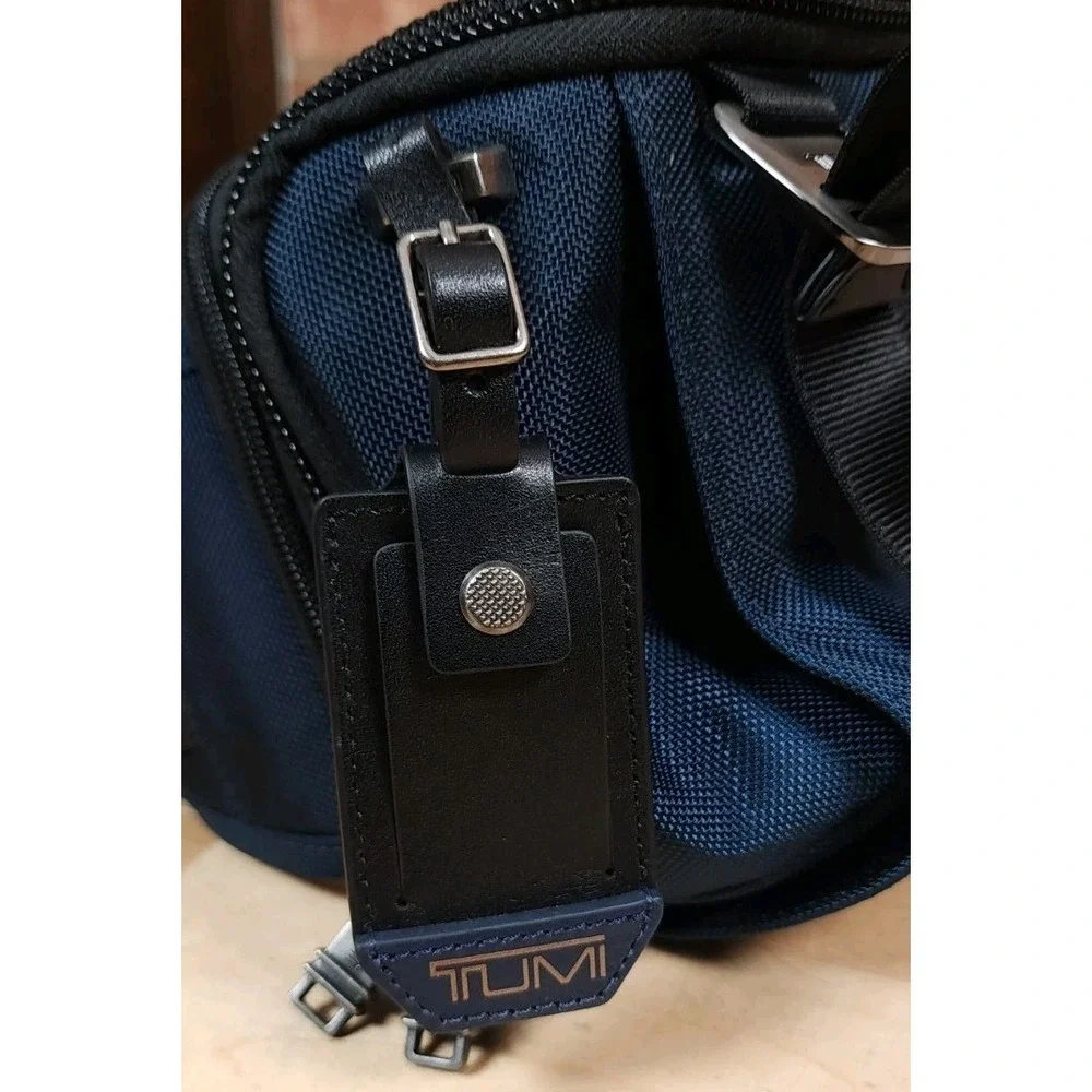 Tumi alpha bravo