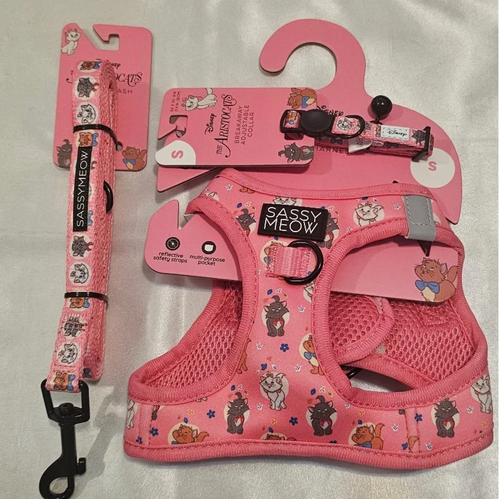 Disney Sassy Meow Pink Aristocats Harness, Collar and Leash Set (S)