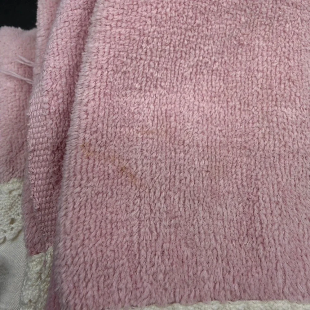 Avanti vintage towel