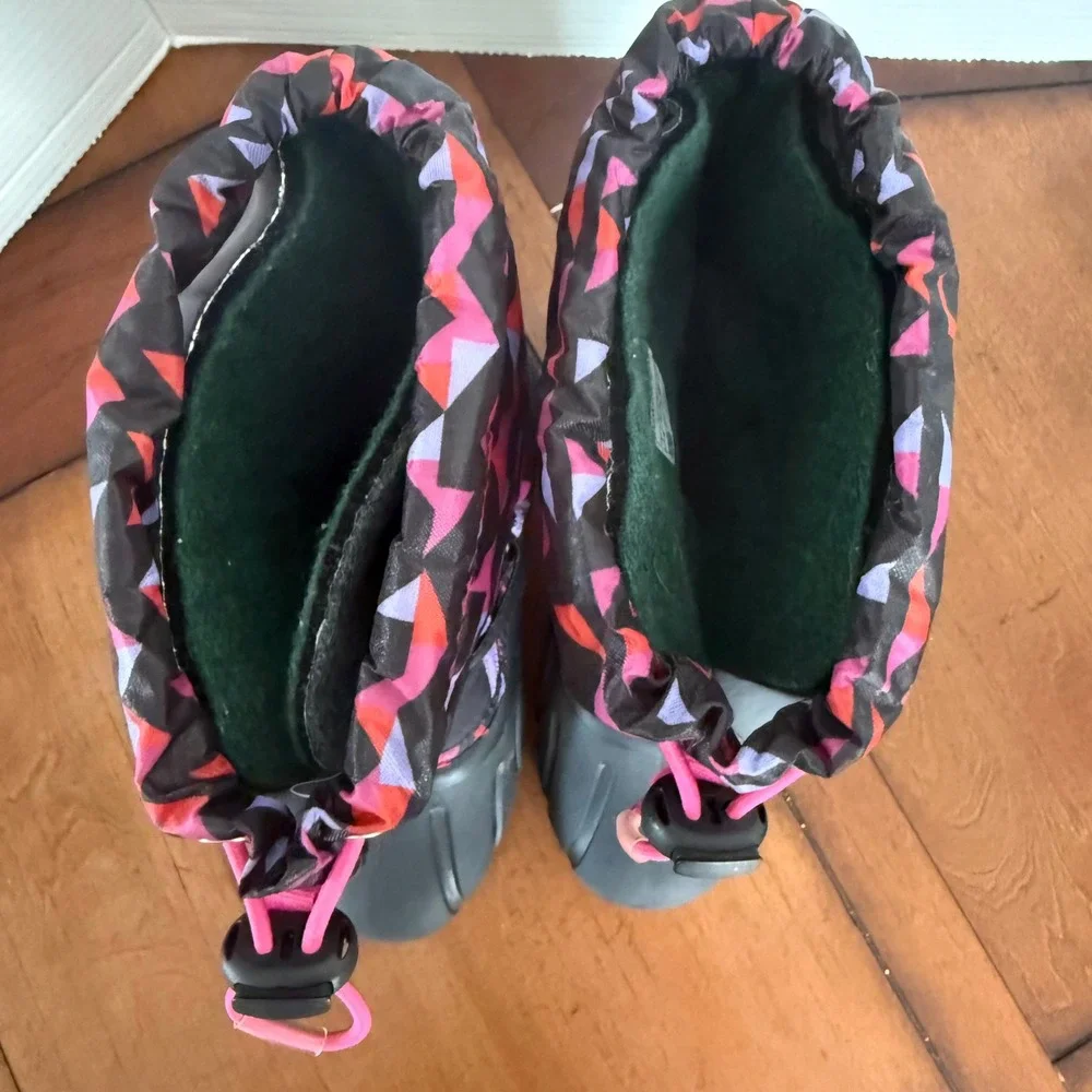 Sorel flurry winter