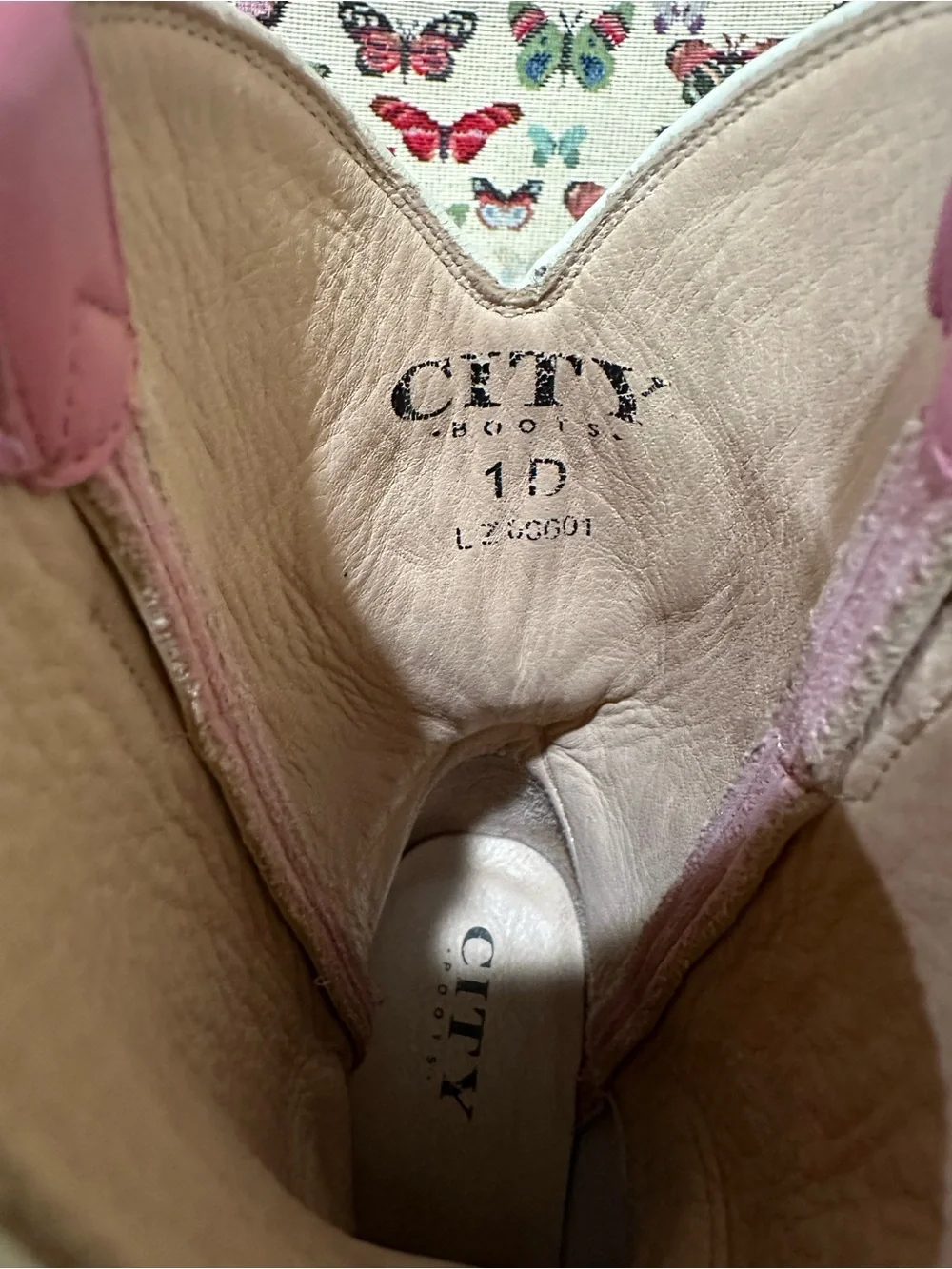 city boots description 💖