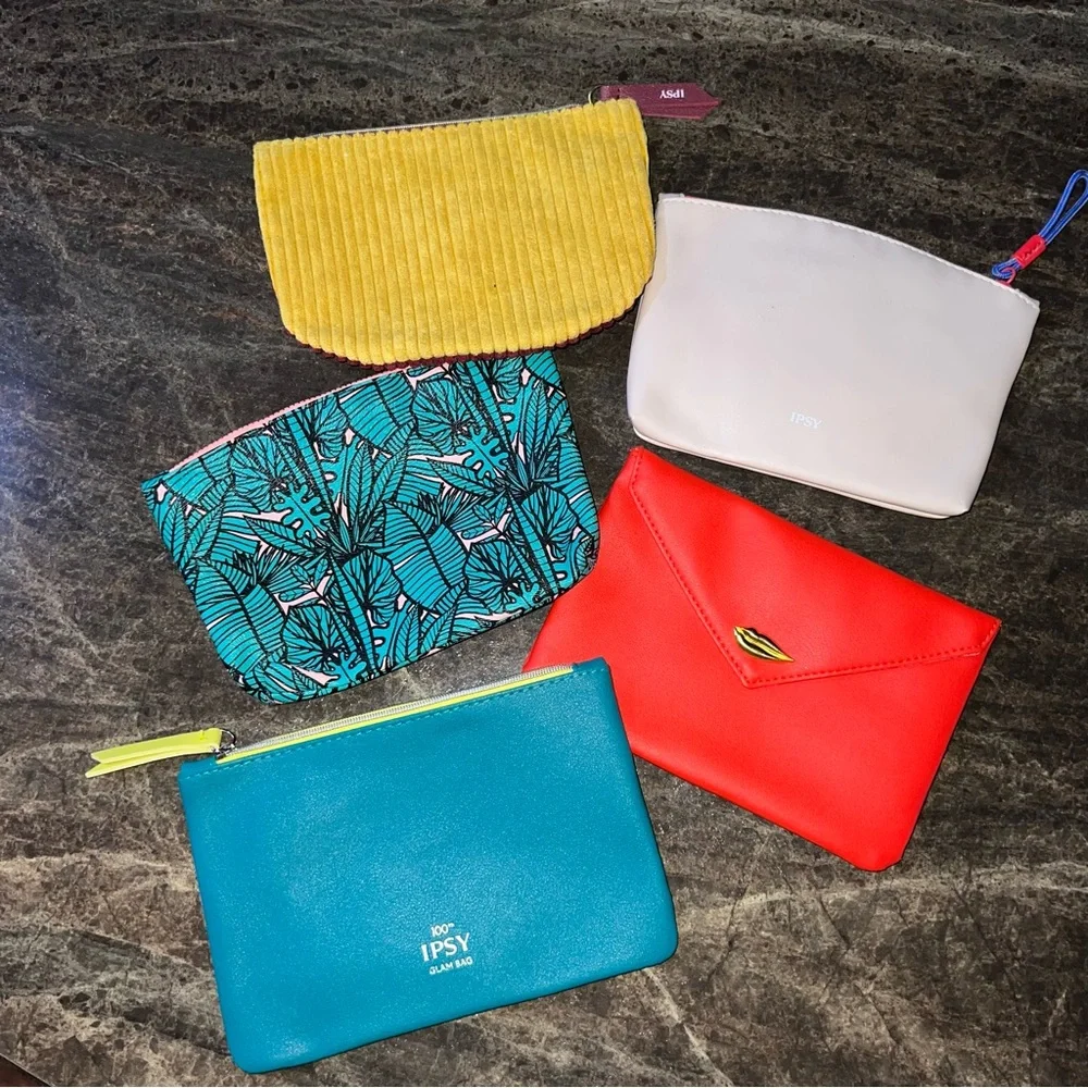 ispy cosmetic bags