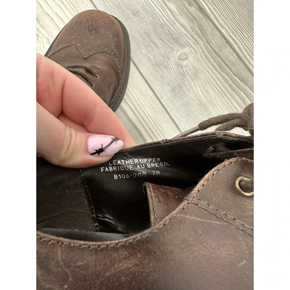 American Eagle Outfitters Vintage Men's Oxford Wingtips Size 7 Leather‎ Preppy