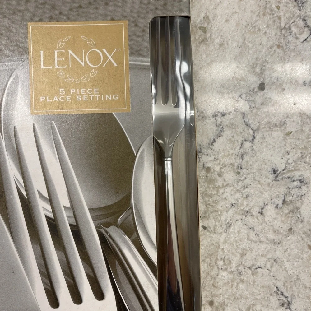 Lenox 5 Piece Place Setting‎ -Federal Platinum