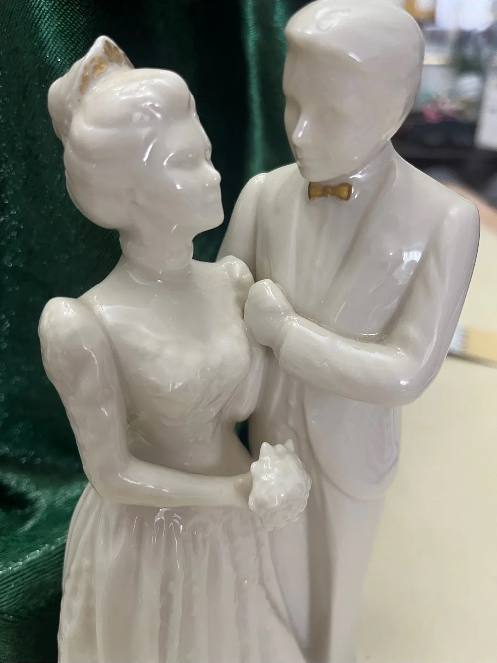 Lenox color ivory