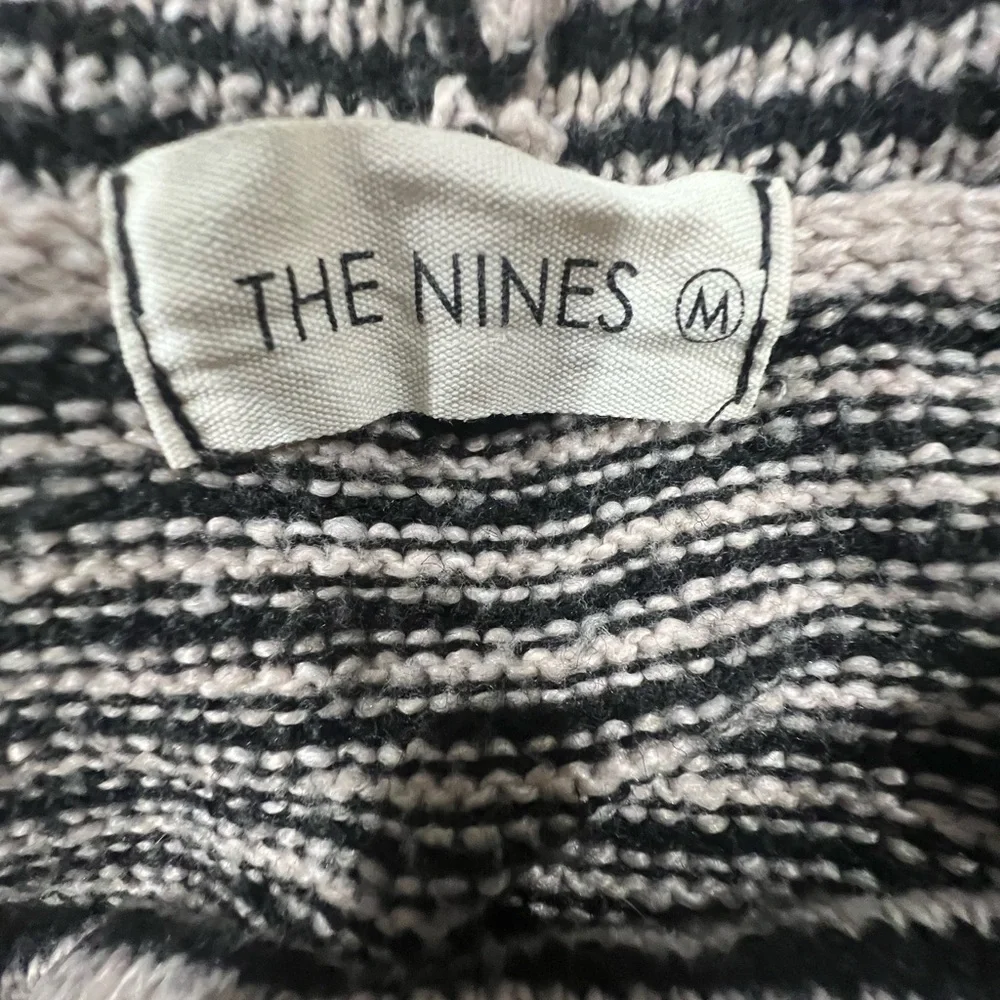 The Nines size black