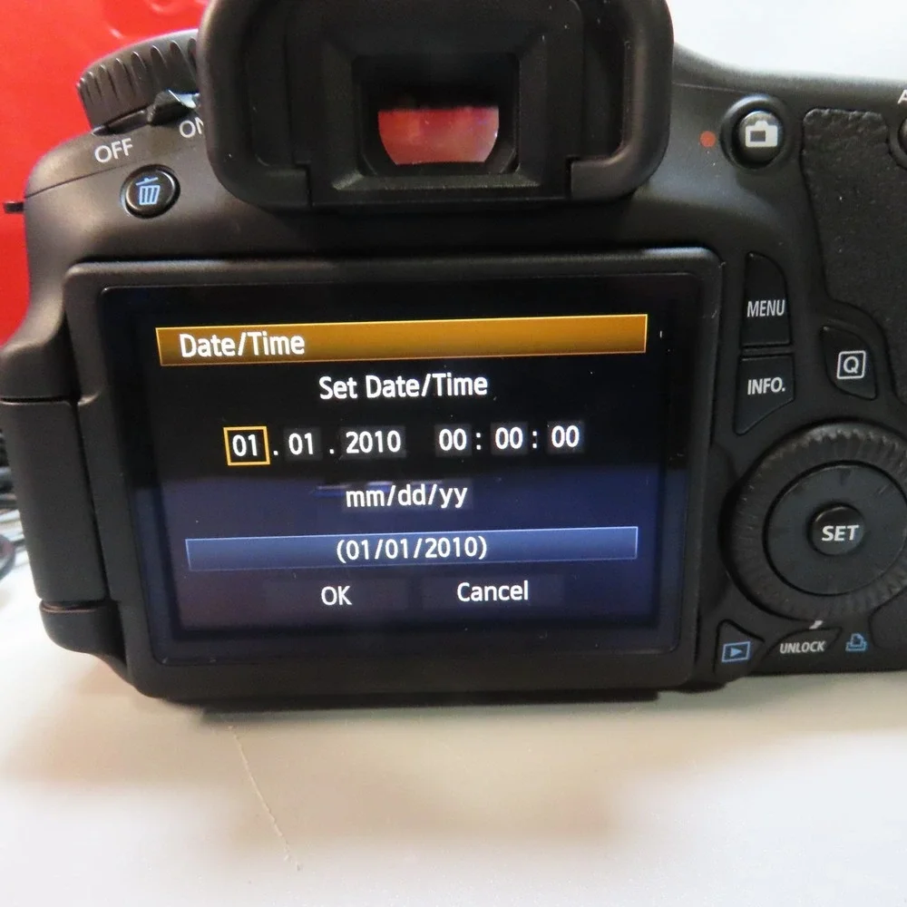 Canon EOS 60D 18.0MP Digital SLR‎ Camera Body 【MINT w/Leica Hard Case 】