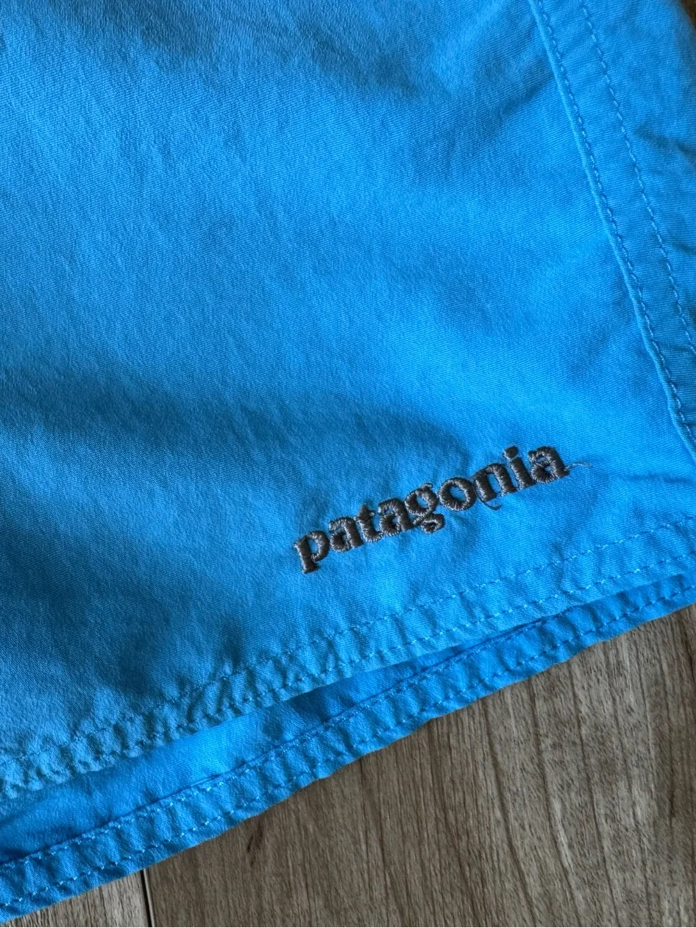Patagonia® Men’s Wavefarer® Boardshorts 19'' Style #86622 Swim Trunks Blue Sz 33