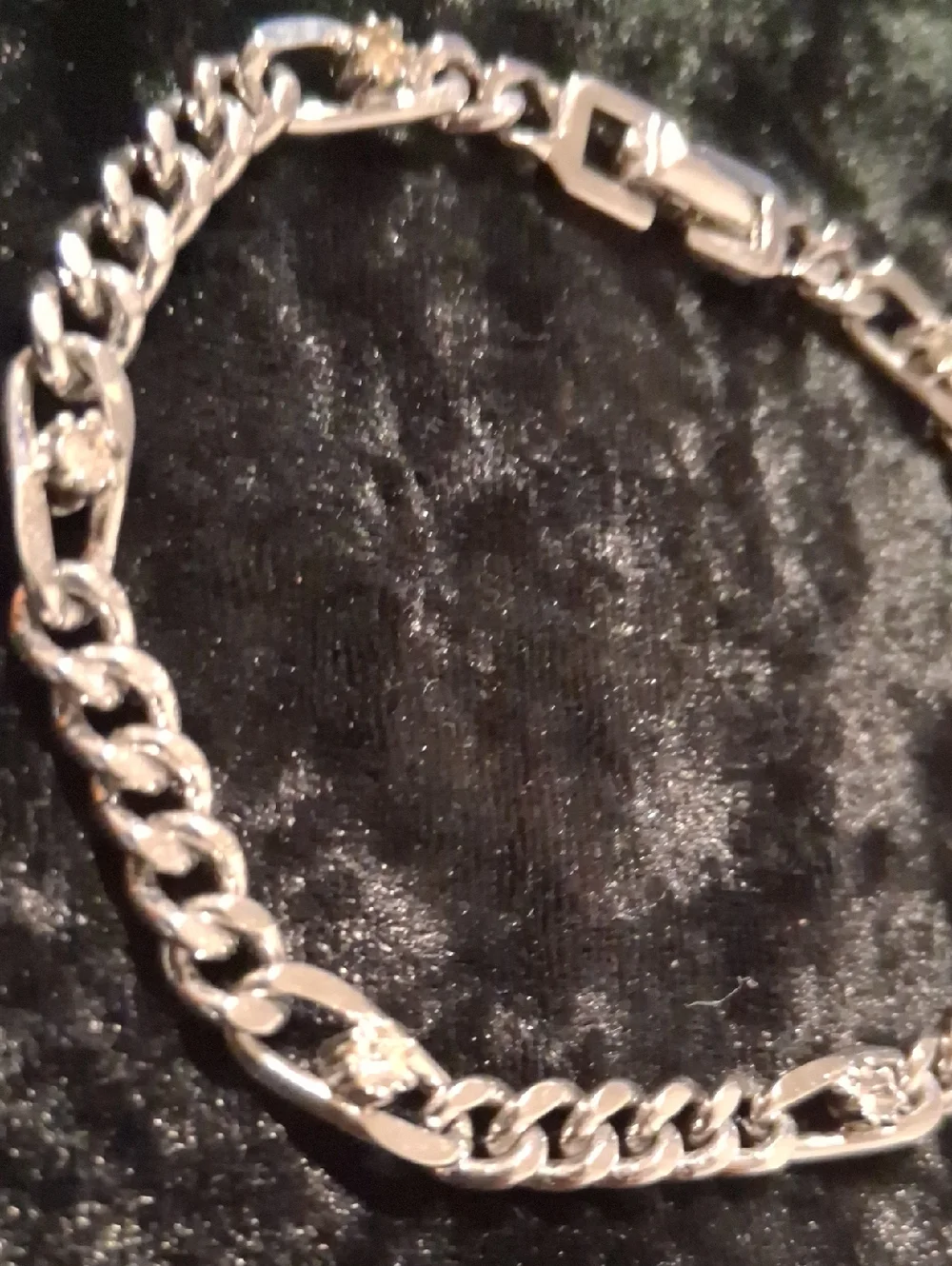 Vintage 7.5 Silver Chain With Crystals Flattened Curb Chain. Like New Beautiful