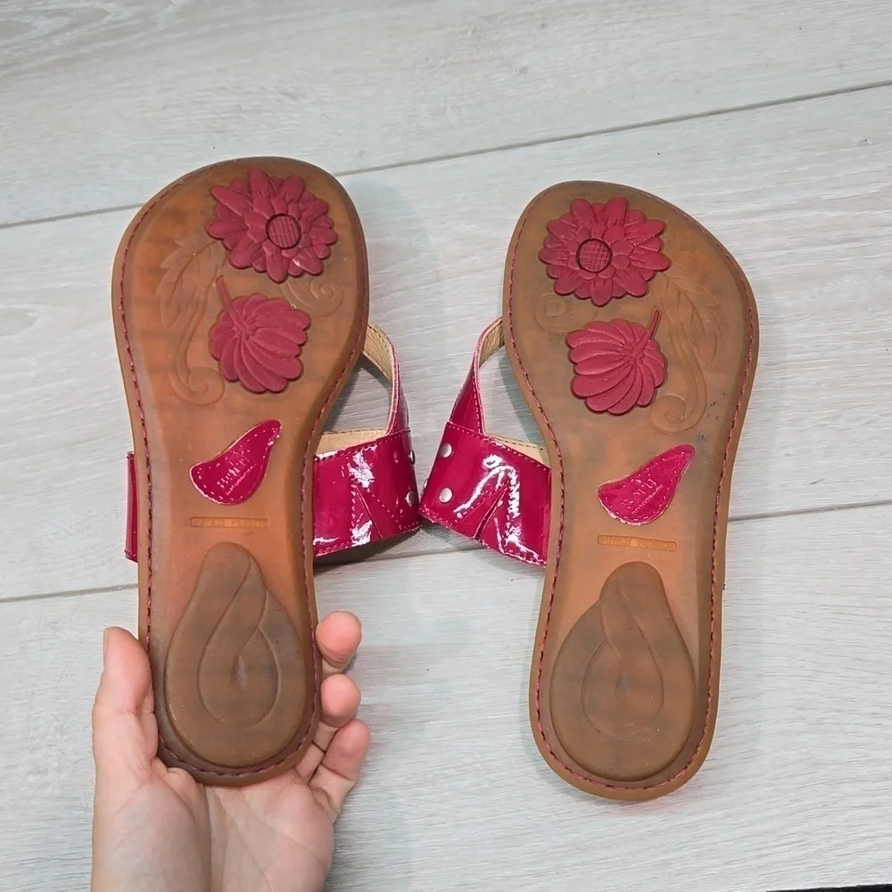 Born Women Leather Thong Sandals Flats shoes sz 8