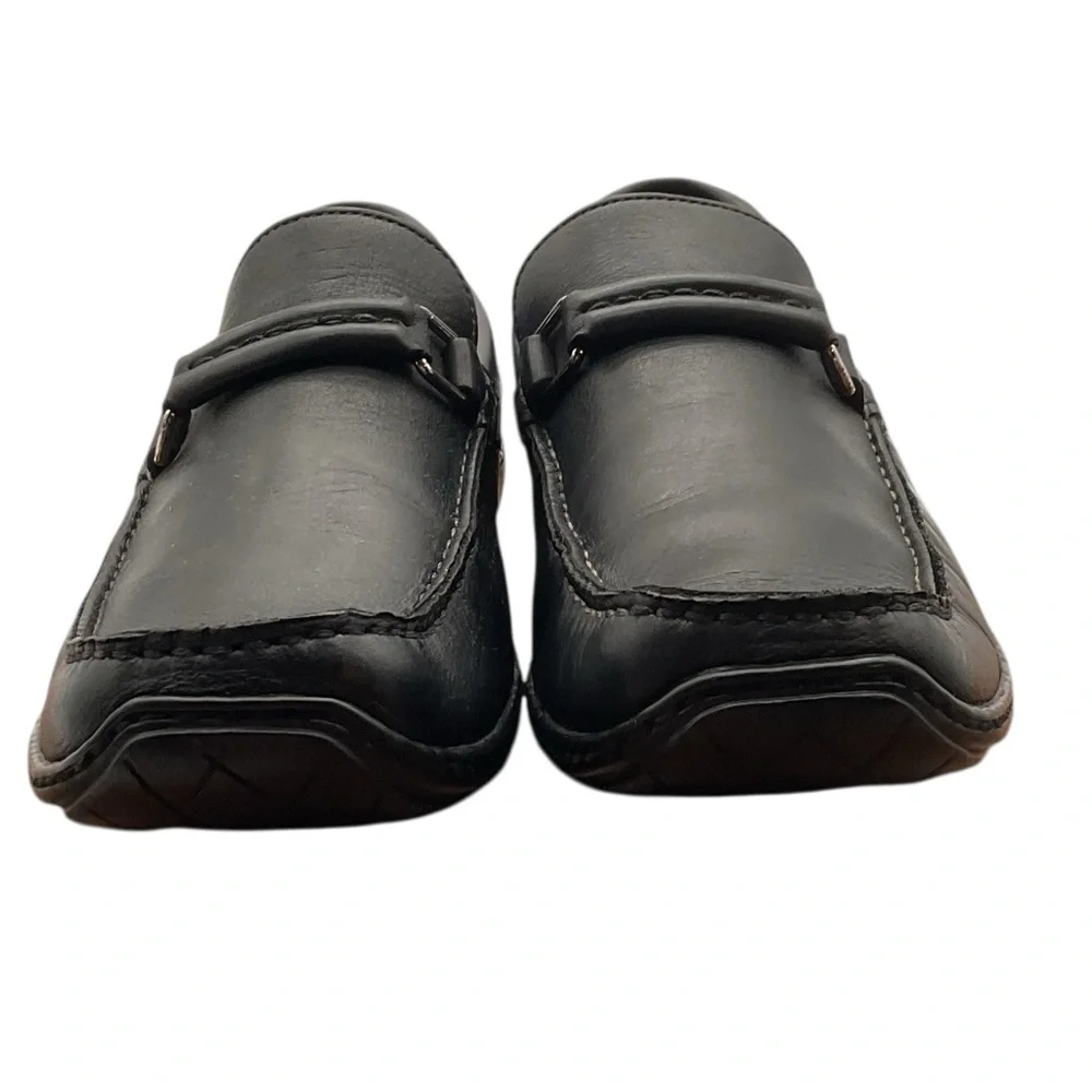Donald J. Pliner sleek black