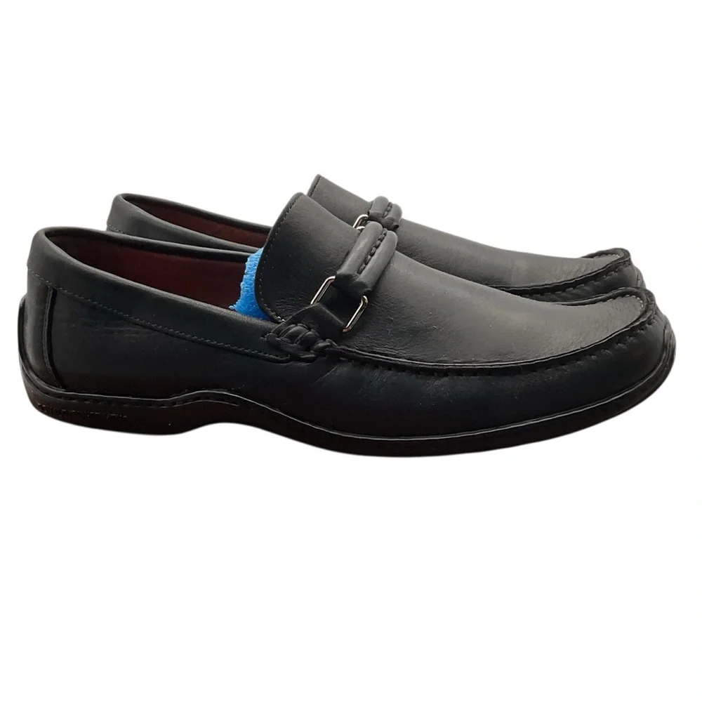 Donald J. Pliner sleek black