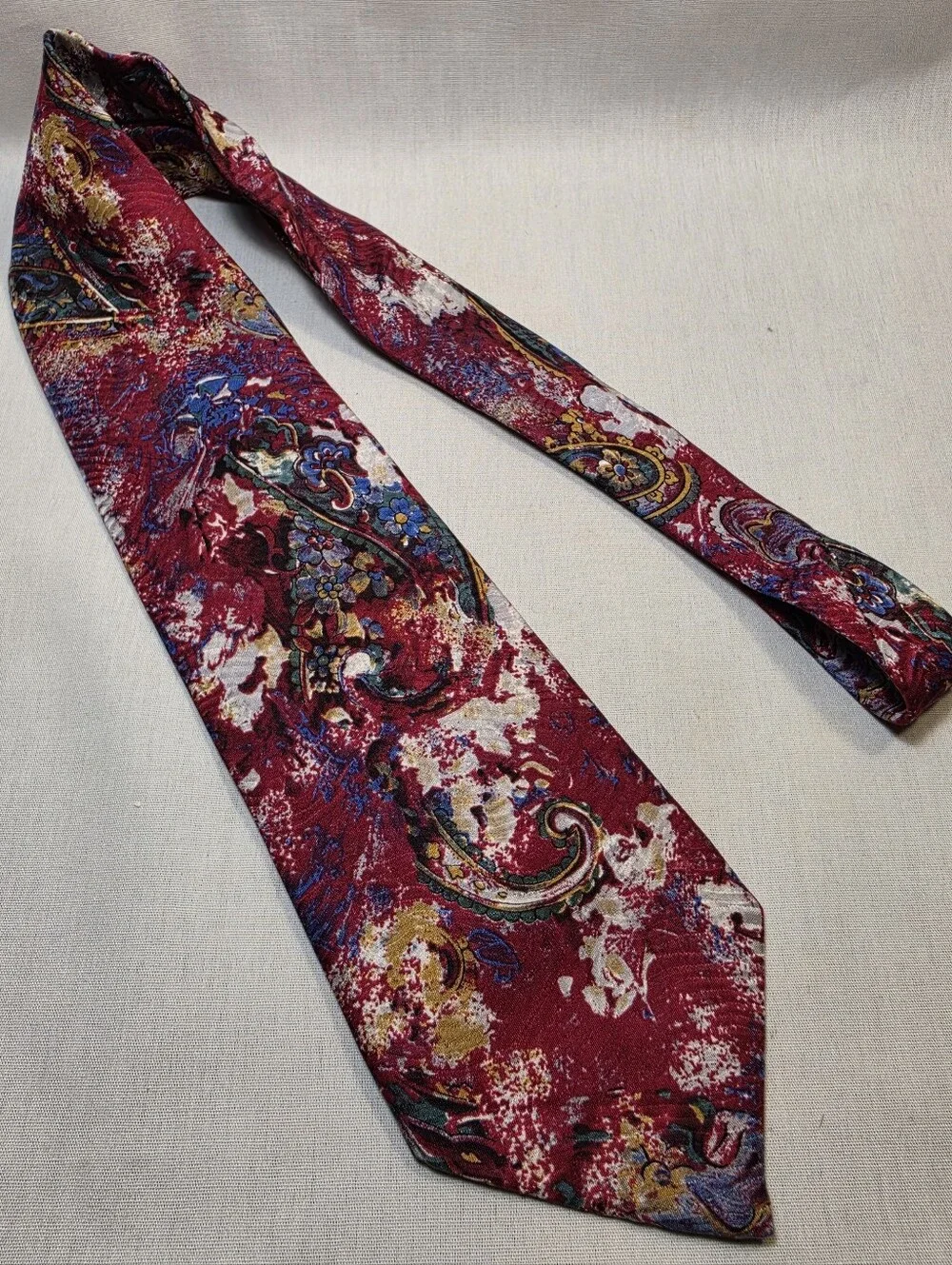 Charleston Tie Rack style patterned