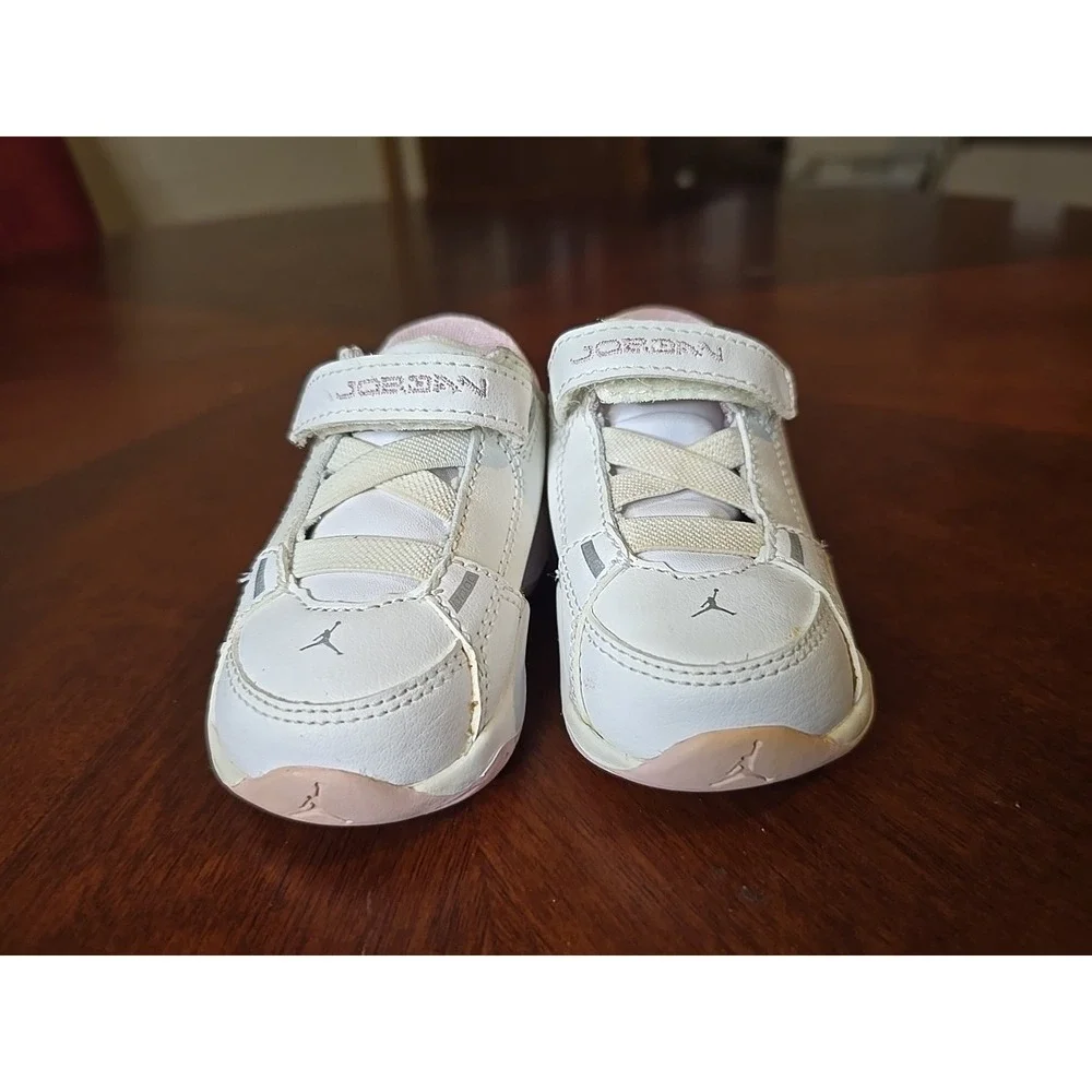 Nike infant air