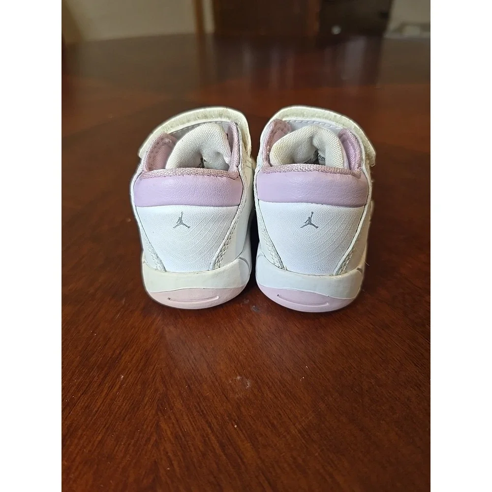 Nike infant air