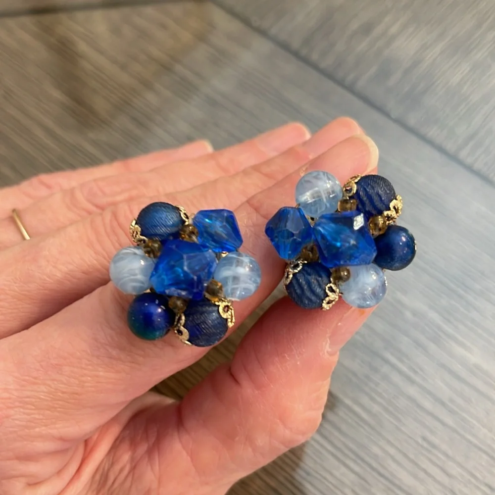 Vintage clip earrings