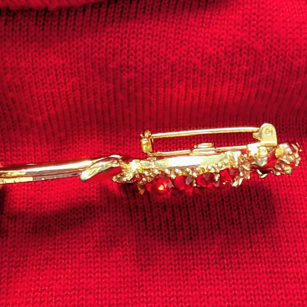 VTG Gold-Tone Parrot Bird Brooch with Red Crystal Accents Retro Figural Whimy
