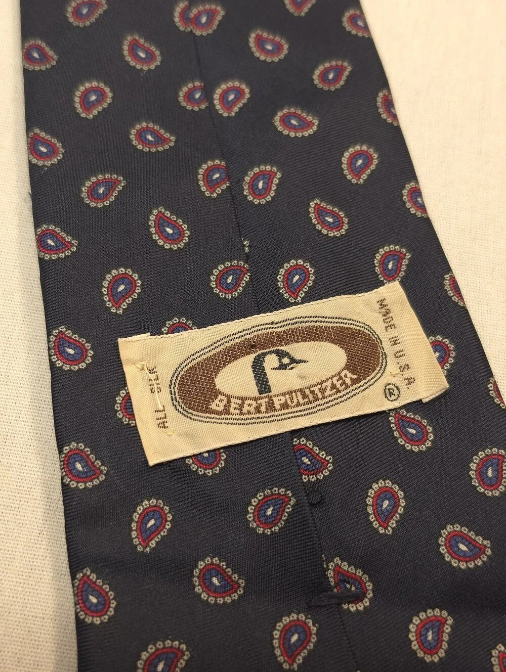 Bert Pulitzer tie red