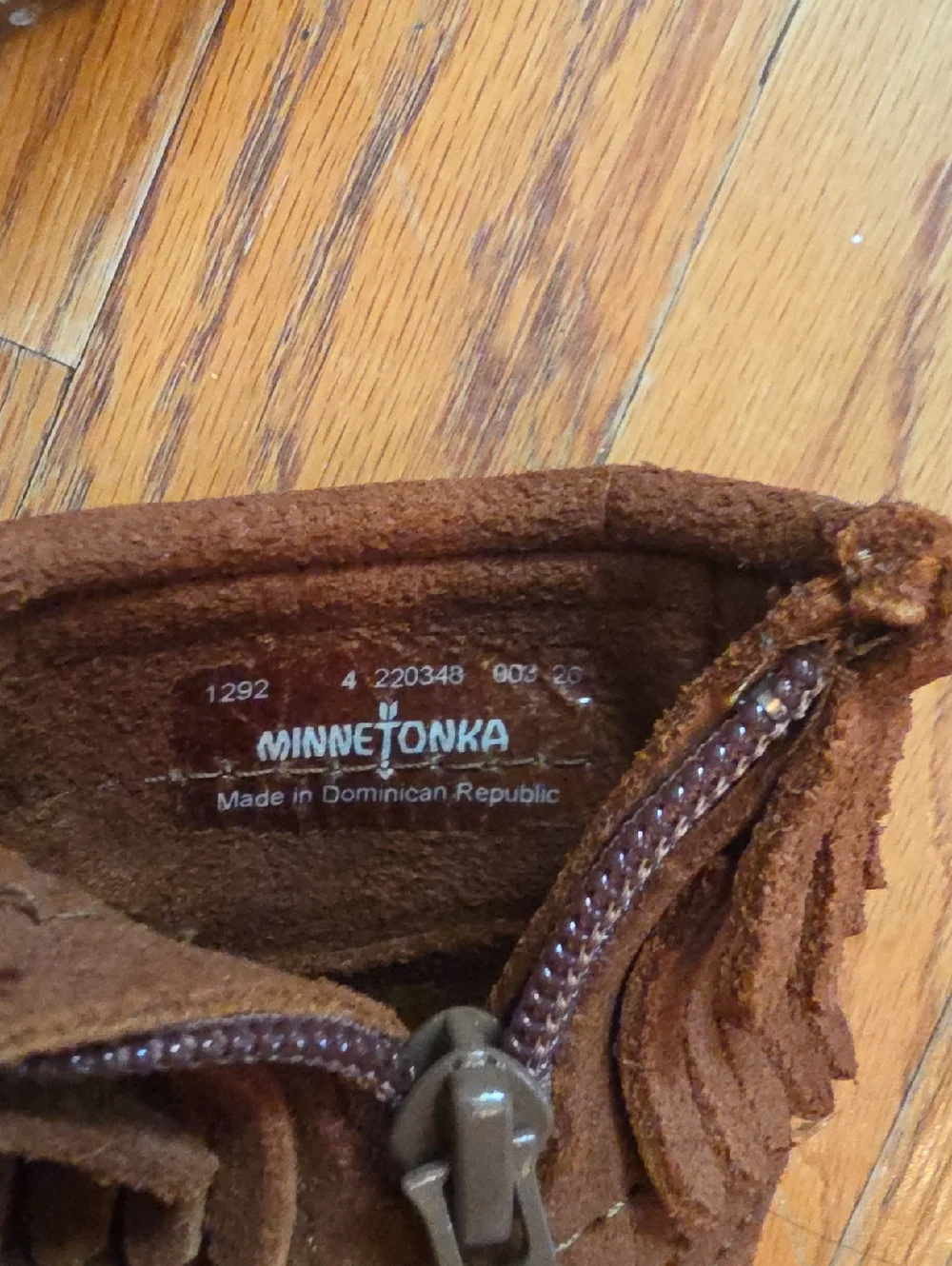 👪 Minnetonka Leather Double Fringe Ankle Boots Size 4