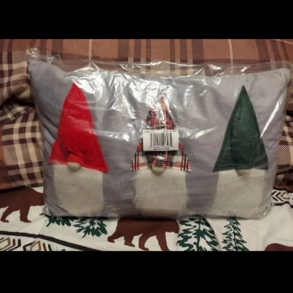 Christmas Gnomes bnwt farmhouse