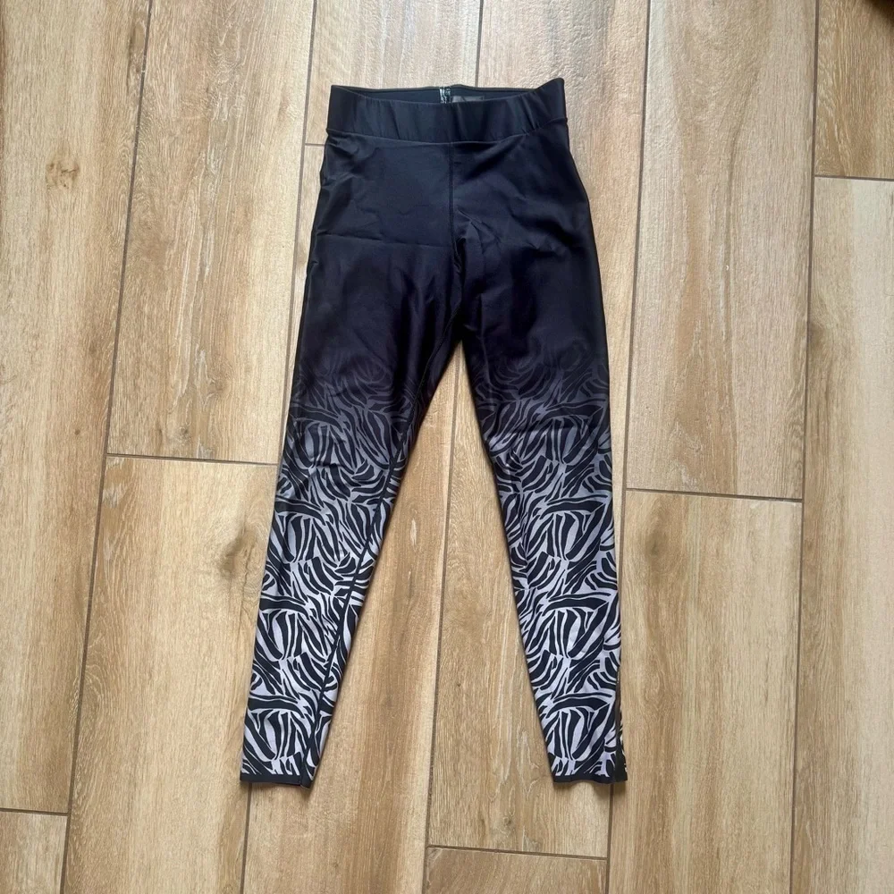 ultracor sleek black