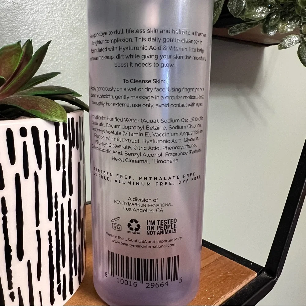 Lacuna facial cleanser