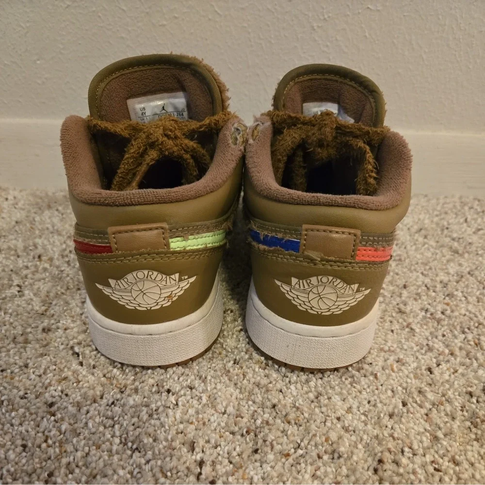 Nike Air Jordan 1 Low Utility GS Teddy Bear size 4Y‎