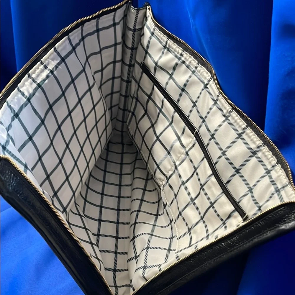 Sabandija plastic ships bag—it