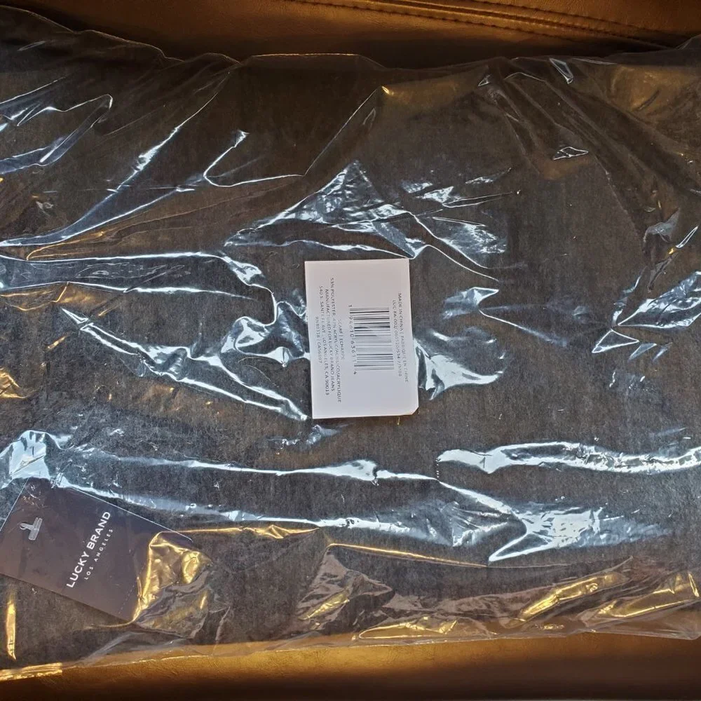 Lucky Brand nwt lucky