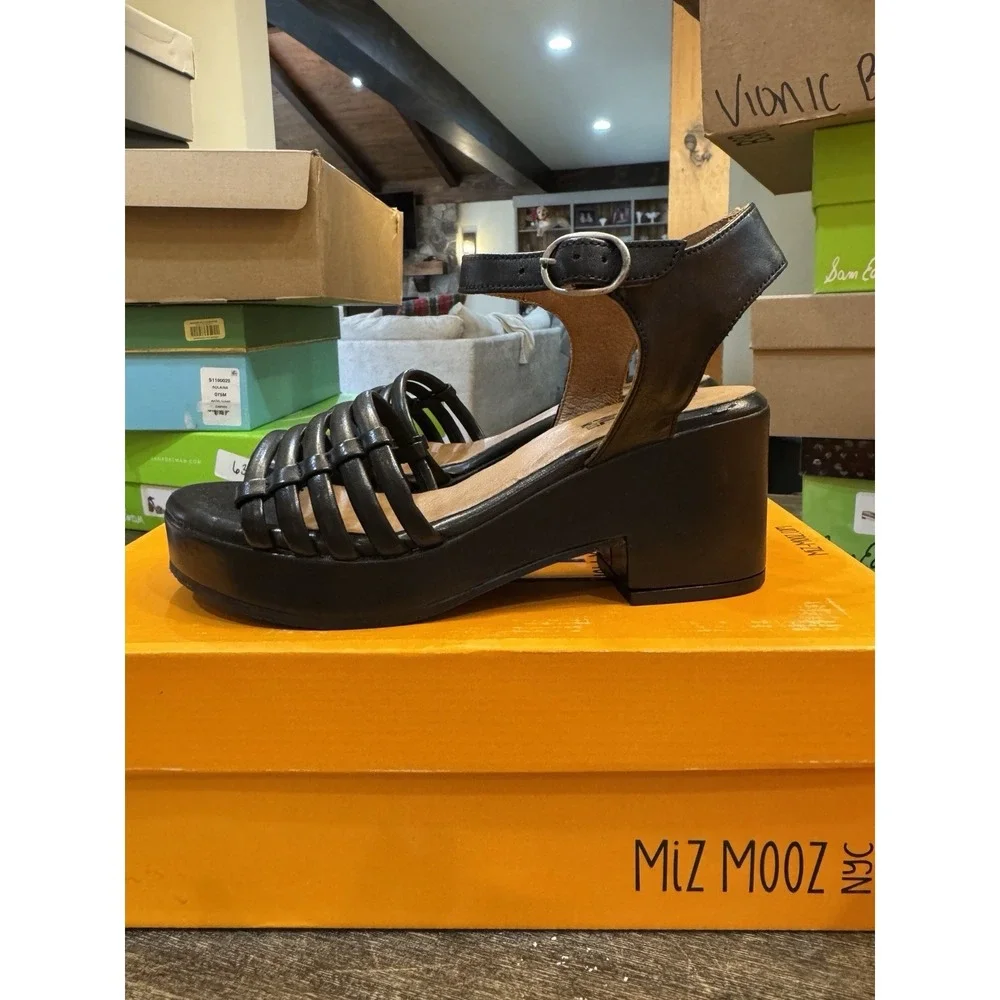 Miz Mooz miz mooz