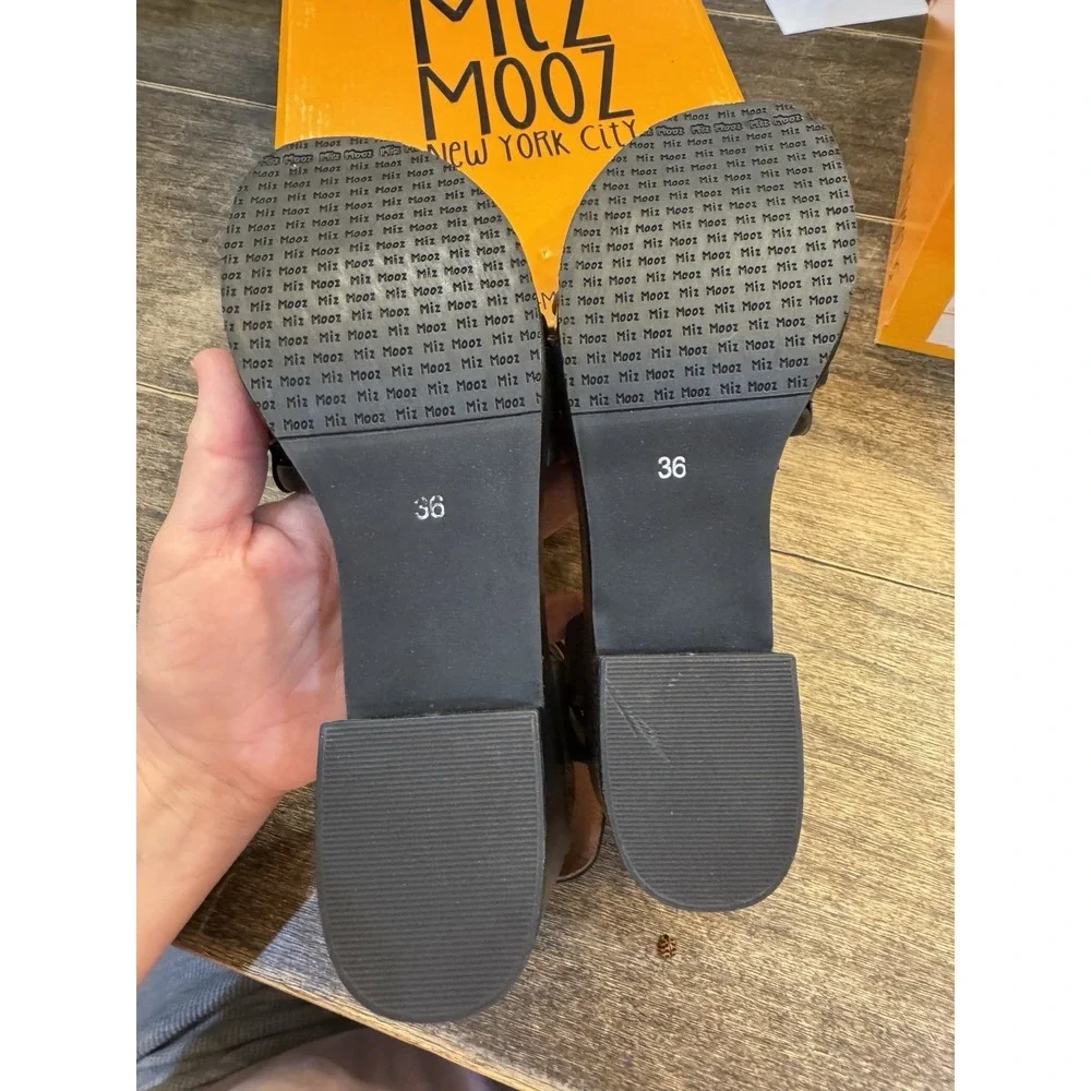 Miz Mooz miz mooz