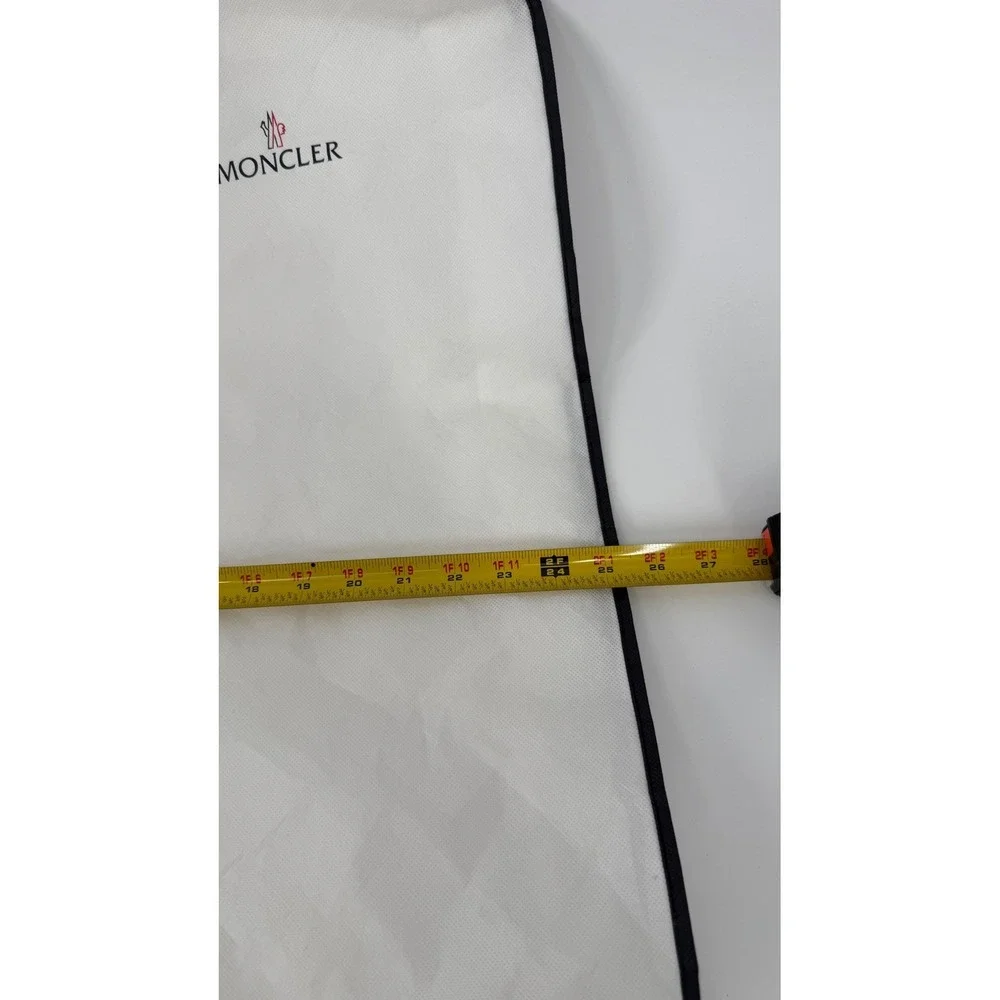 Moncler note there
