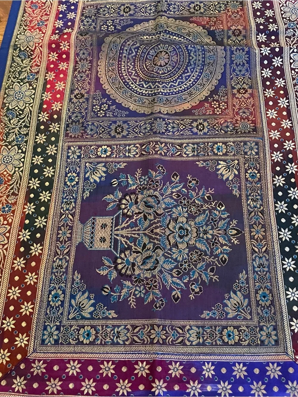 Unbranded beautiful silk