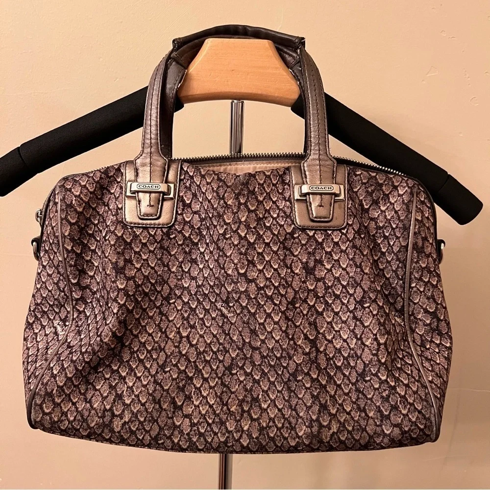 Coach this bag