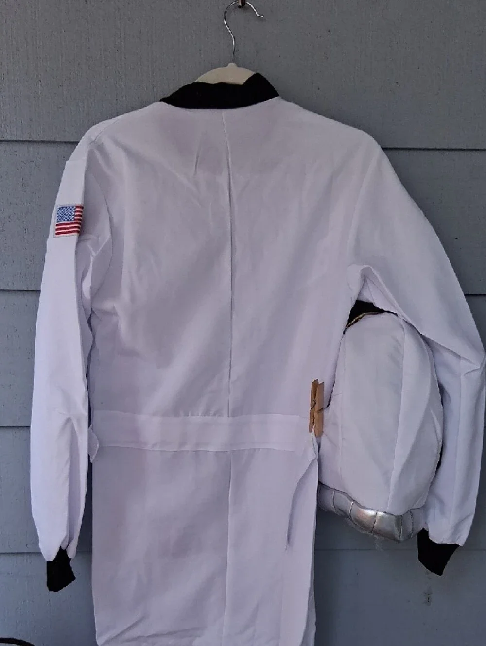 Halloween Costumes white astronaut
